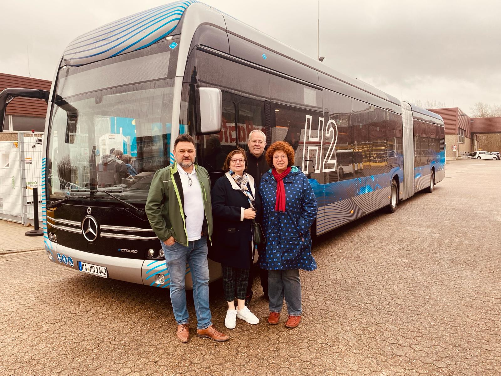 Wasserstoff-Gelenkbusse bald in Bremerhaven!